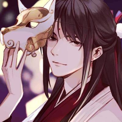 印度男子头插砍刀淡定玩手机